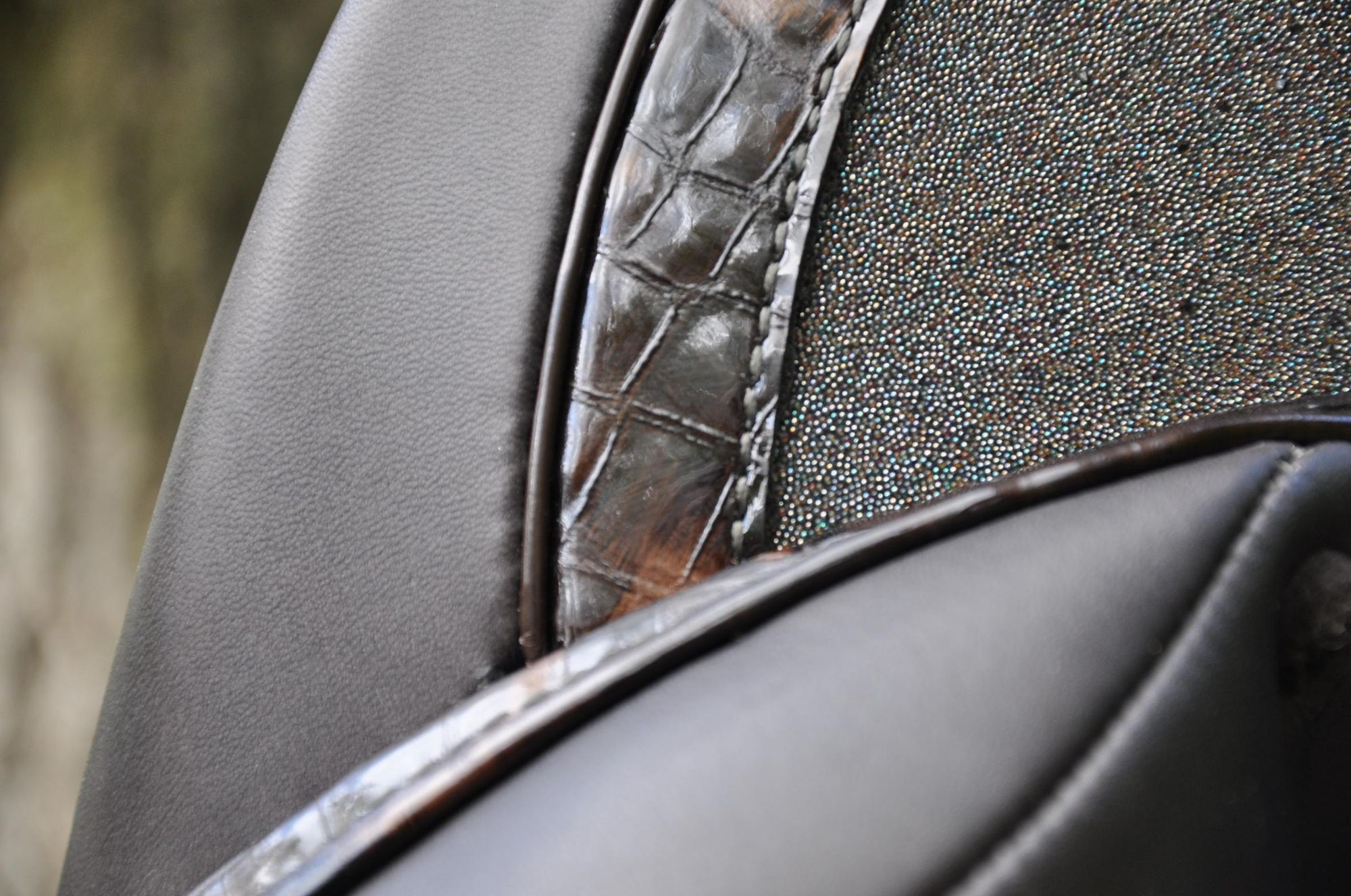 Crocodile-embossed welt and glitter insert, close-up